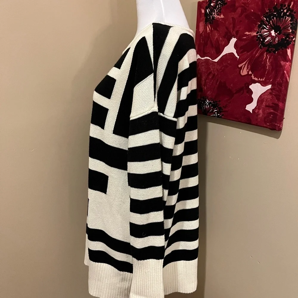 Catherine Malandrino Black and White Crew Neck Sweater